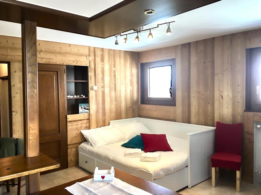 شقة Aroma Di Legno E Profumo Di Neve بيريوِل تْشيرفينيا المظهر الخارجي الصورة